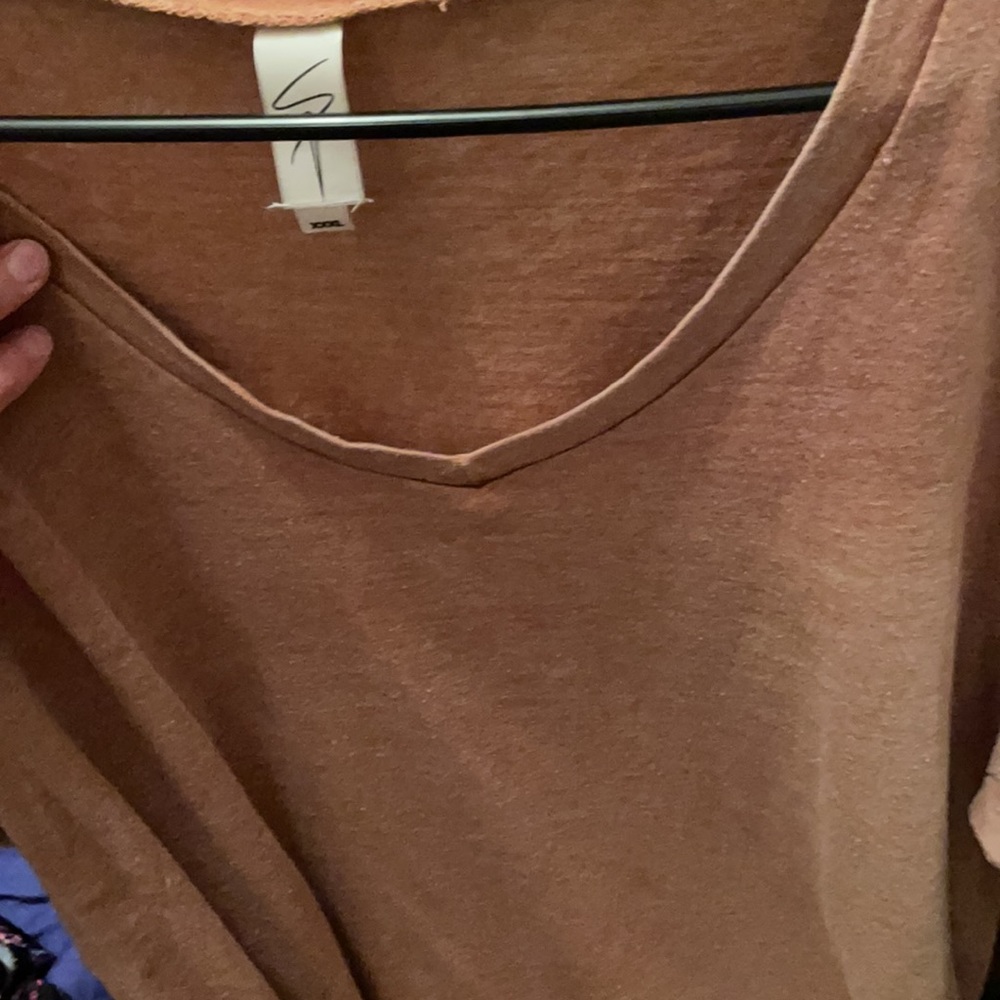 Tee - Picture 2 of 6
